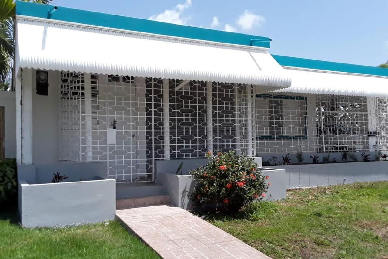 Casa Del Sol-Unit A Villa Bayamón Exteriör bild